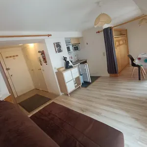 https://studio-class-4-personnes-face-aux-thermes-avec-coin-nuit.hotels-rhonealpes.com