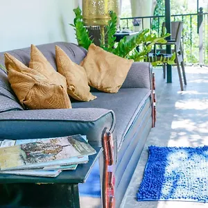 https://kandy-breeze-residence.kandyhotelsnow.com